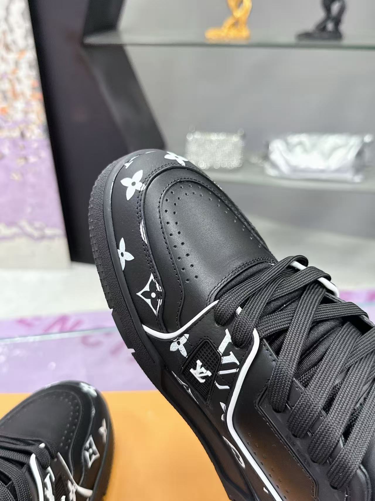 LV trainer black and grey print