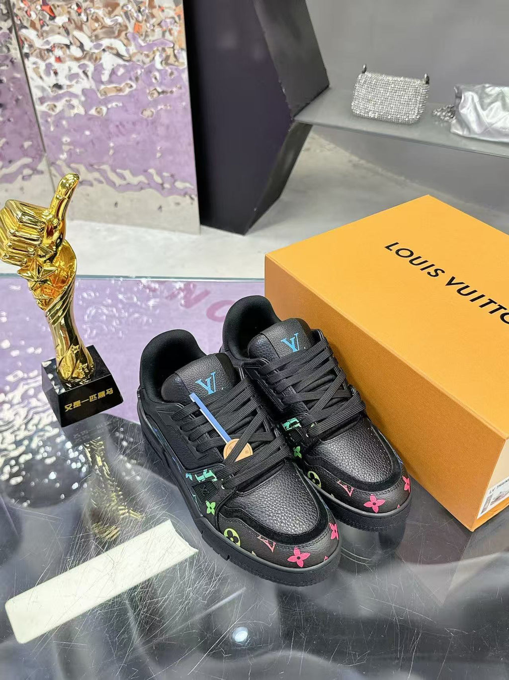 LV trainer black color print