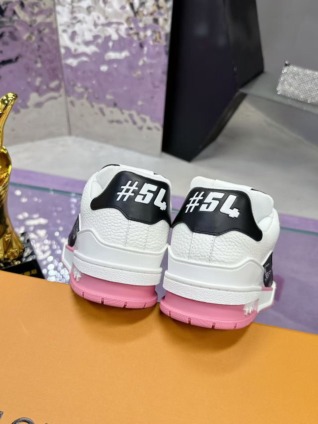 LV trainer pink, white and black