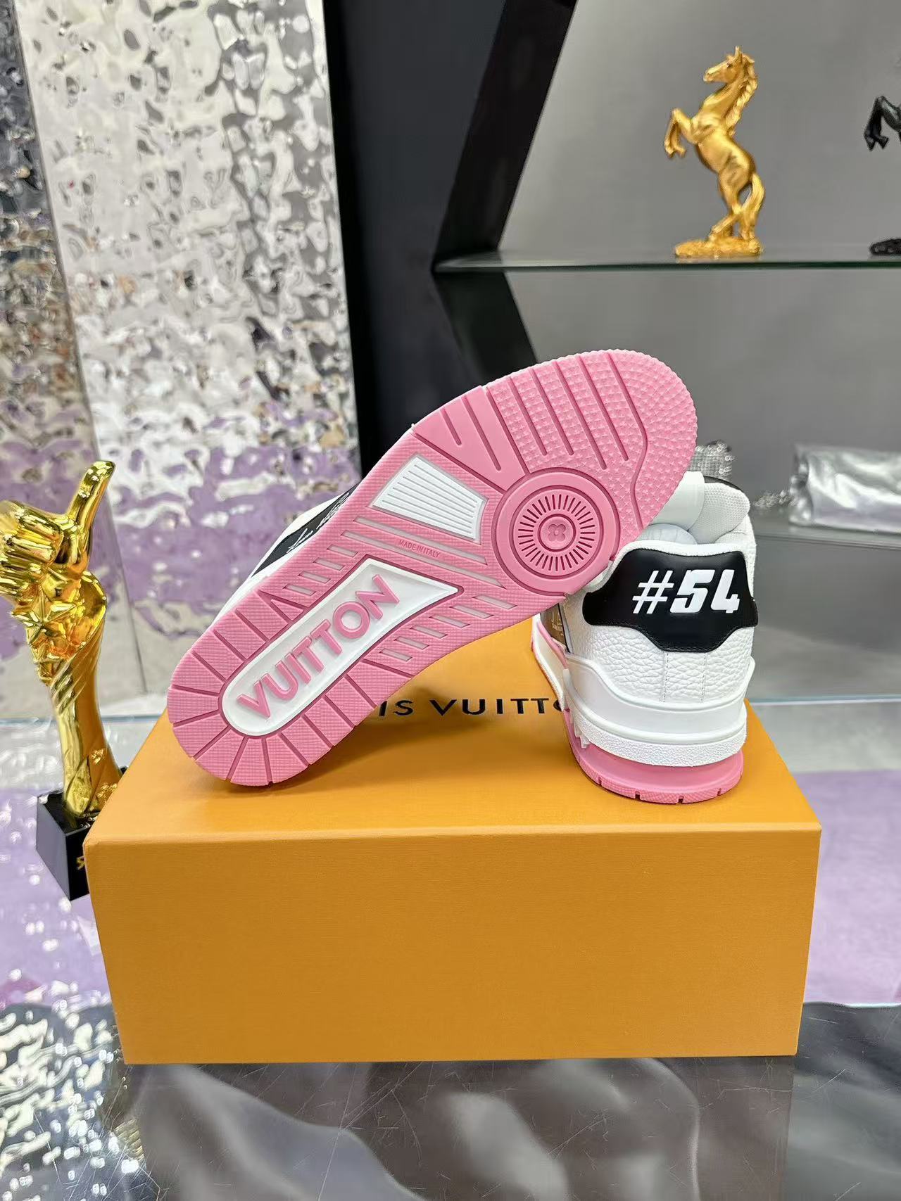 LV trainer pink, white and black