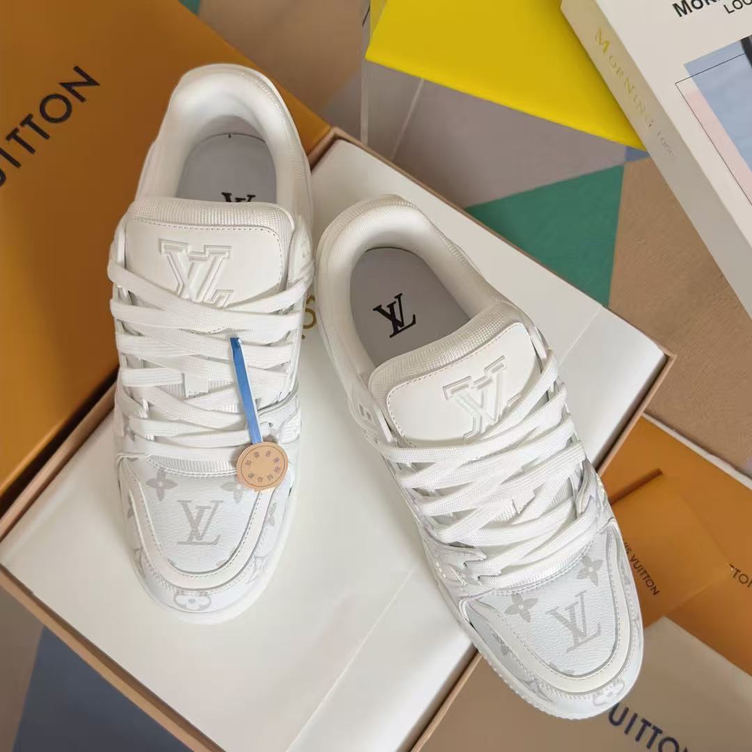 LV trainer white print