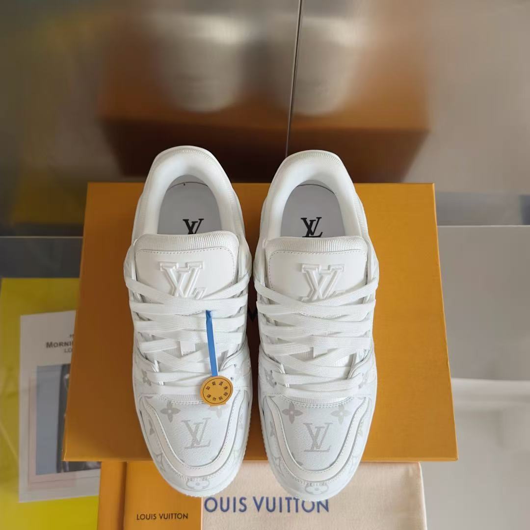 LV trainer white print