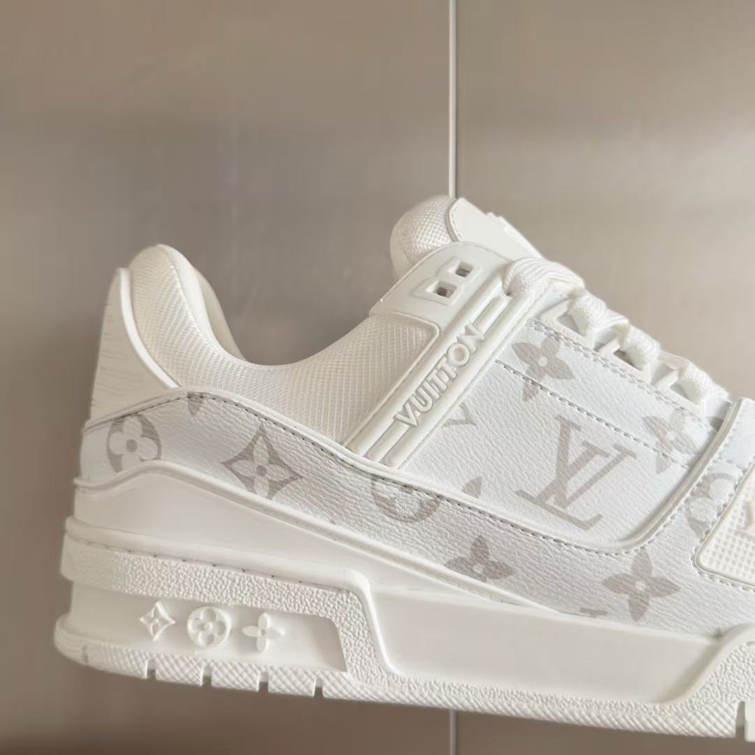 LV trainer white print