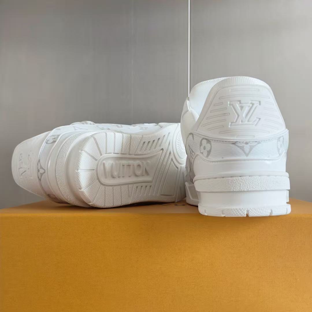 LV trainer white print