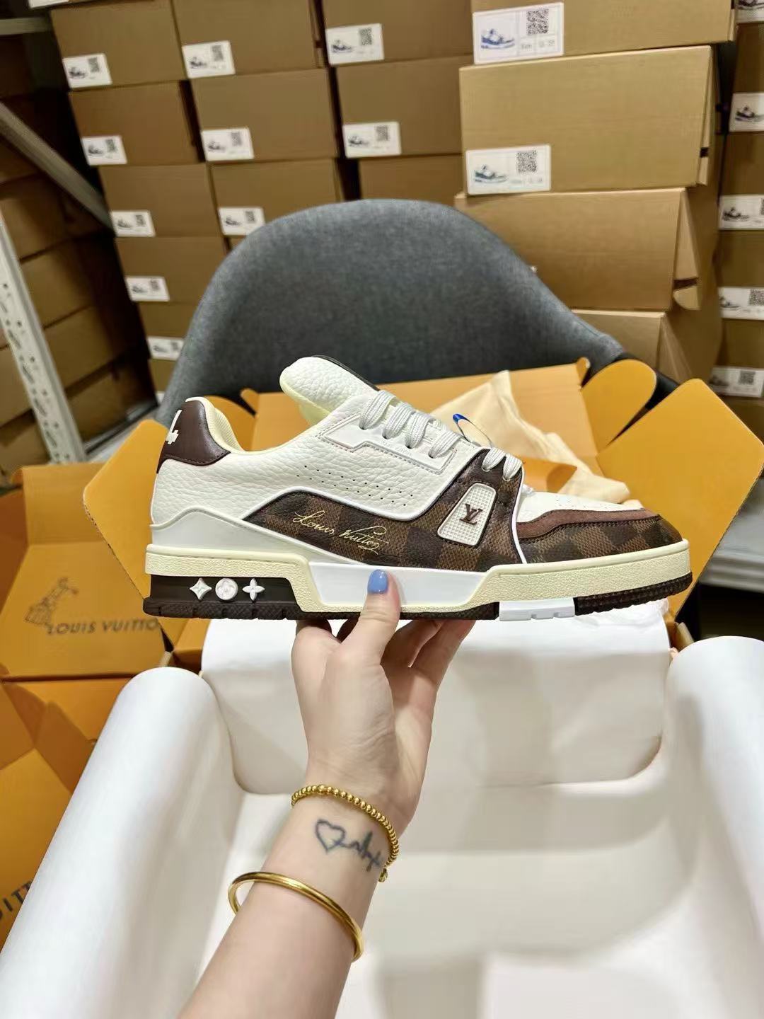 LV trainer brown checkerboard