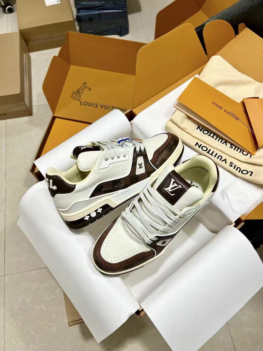 LV trainer brown checkerboard