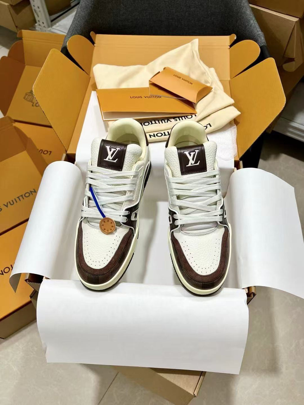 LV trainer brown checkerboard