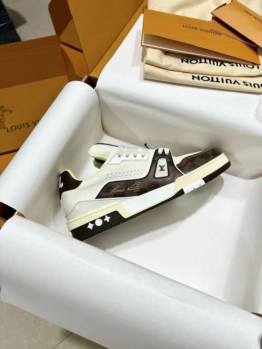 LV trainer brown checkerboard