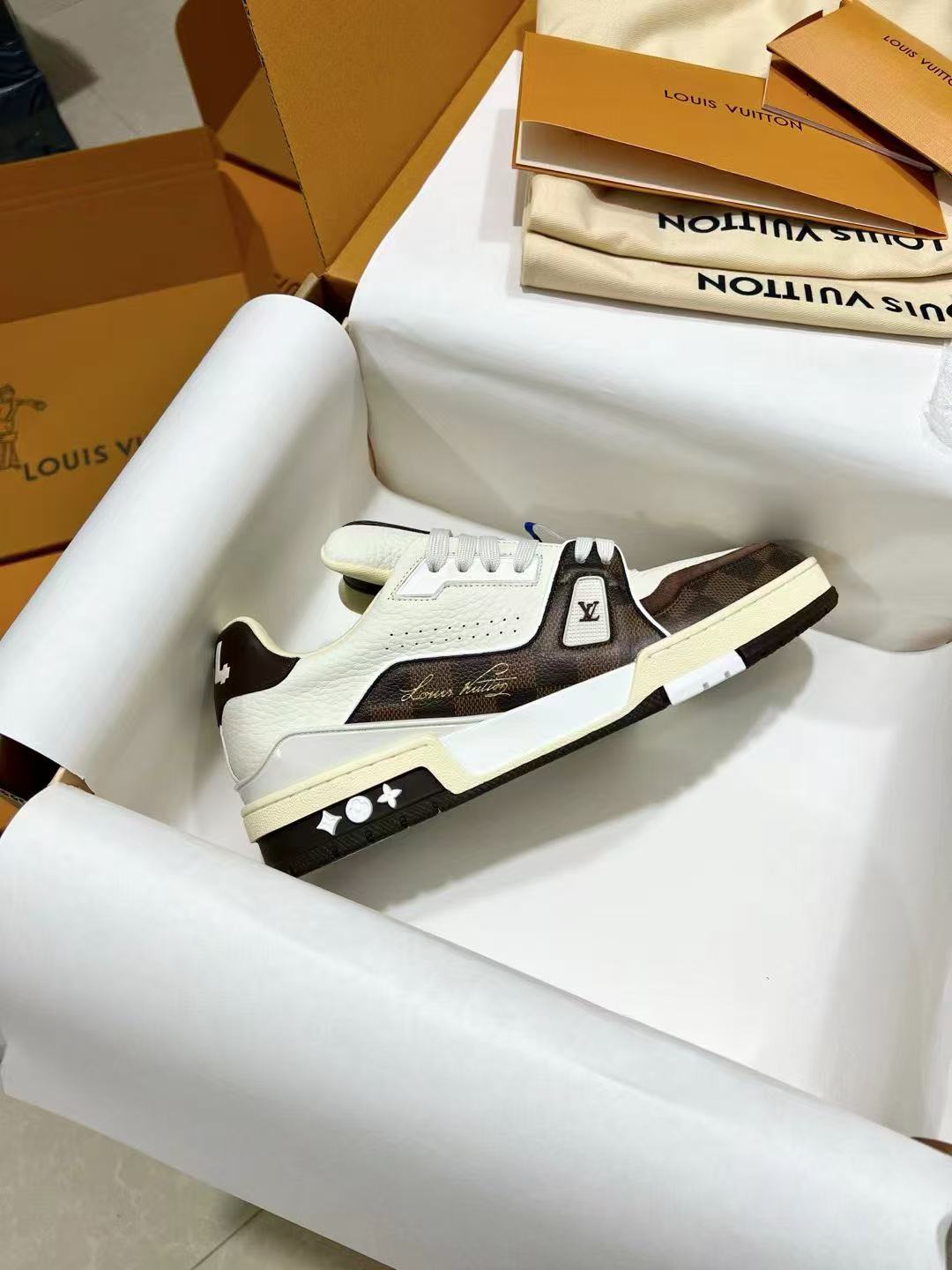 LV trainer brown checkerboard