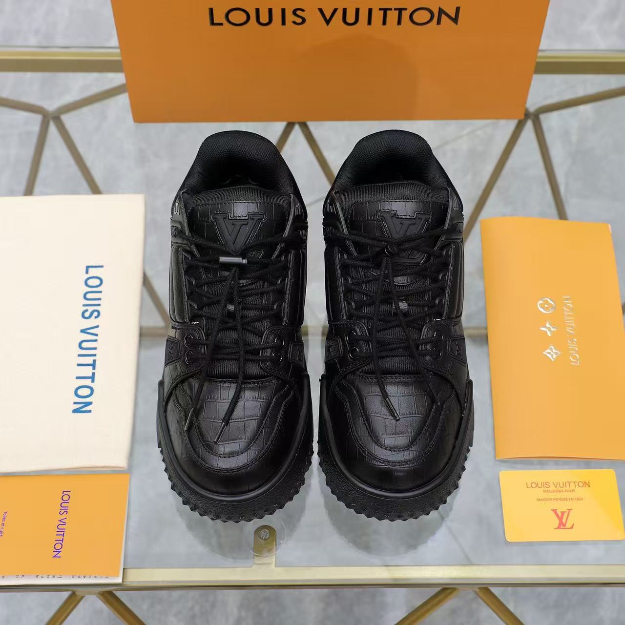 LV Trainer Maxi Black