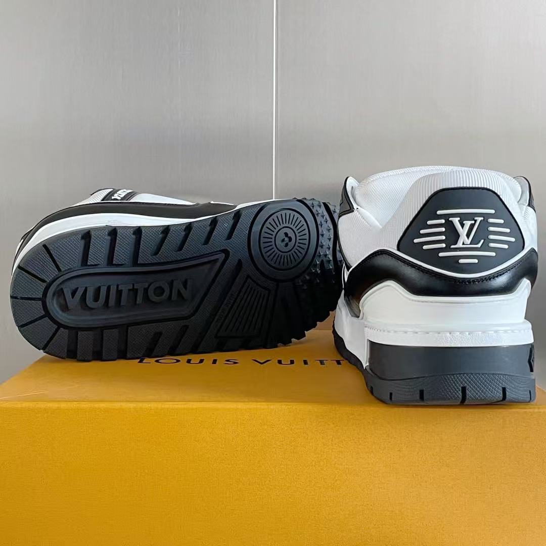 LV Trainer Maxi black and white