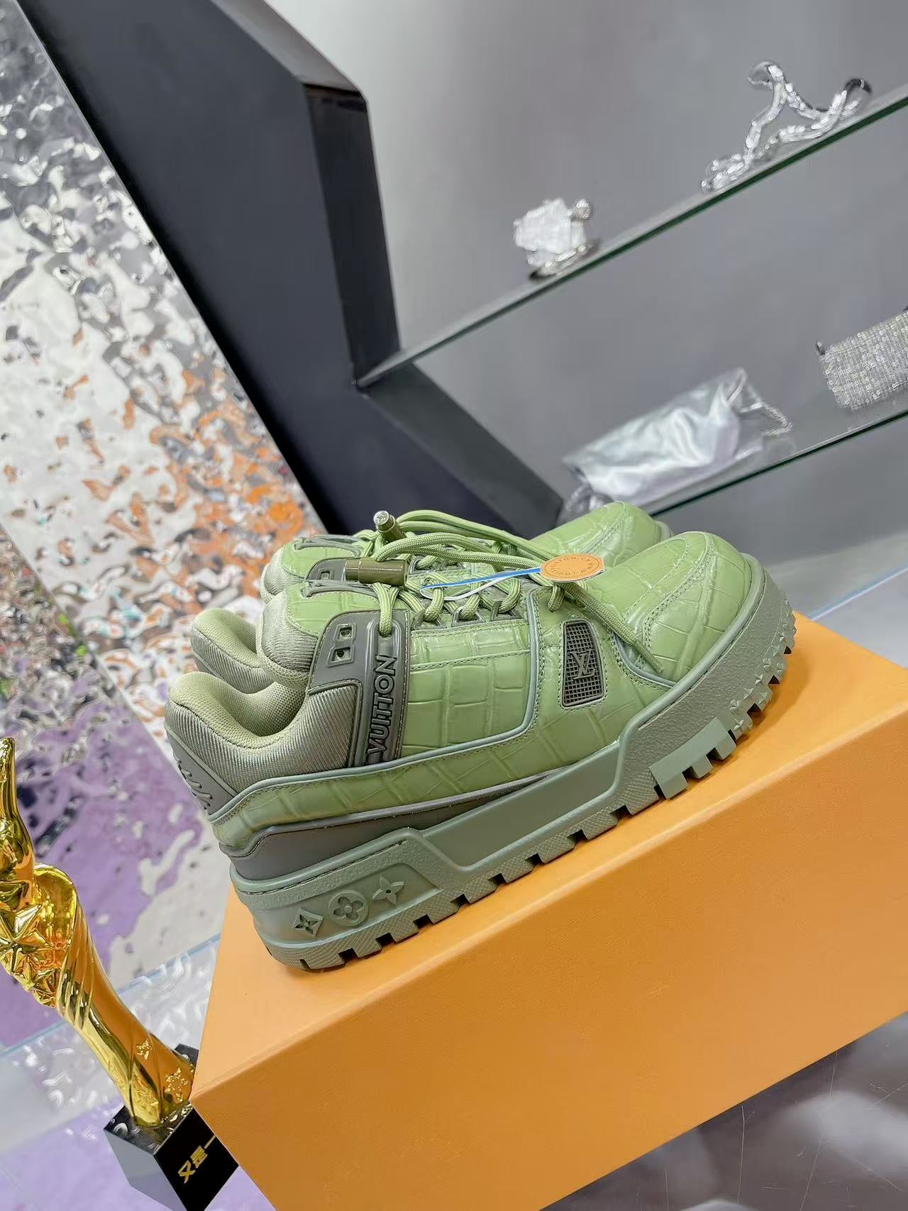 LV  Trainer Maxi  Army green