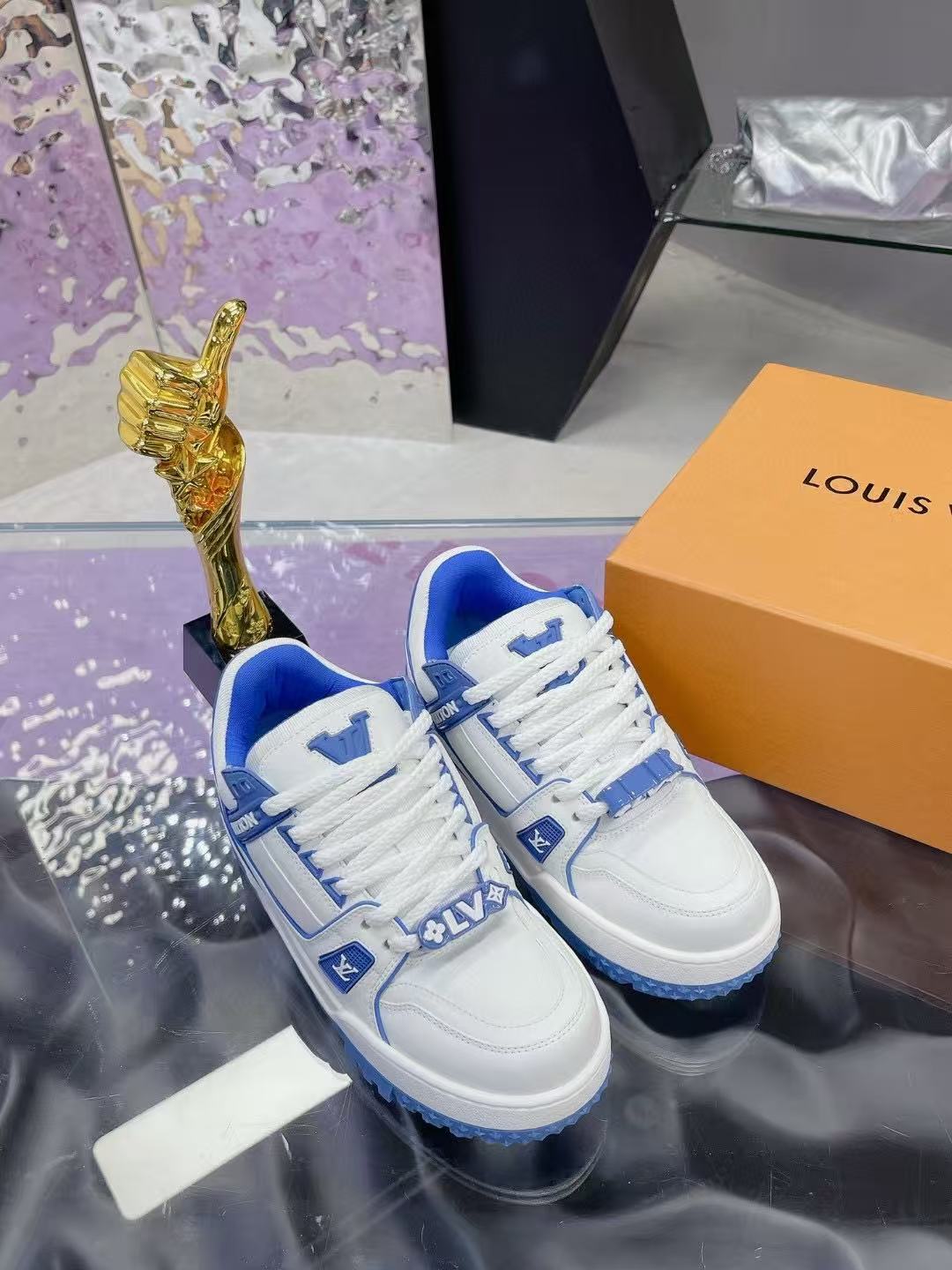 LV Trainer Maxi  White and blue