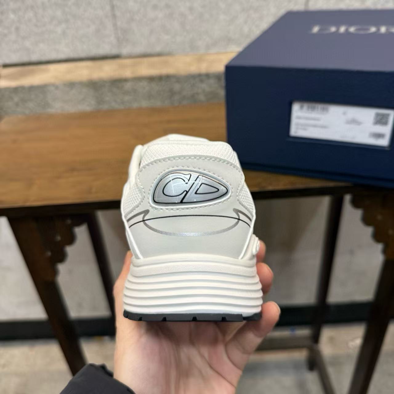 DIOR B30 white