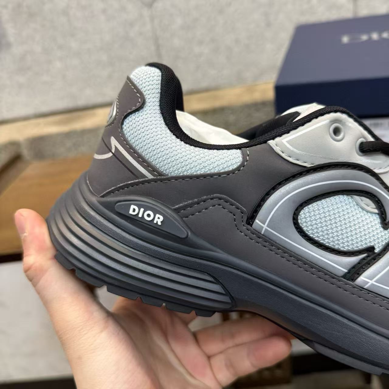 DIOR B30  Anthracite Grey