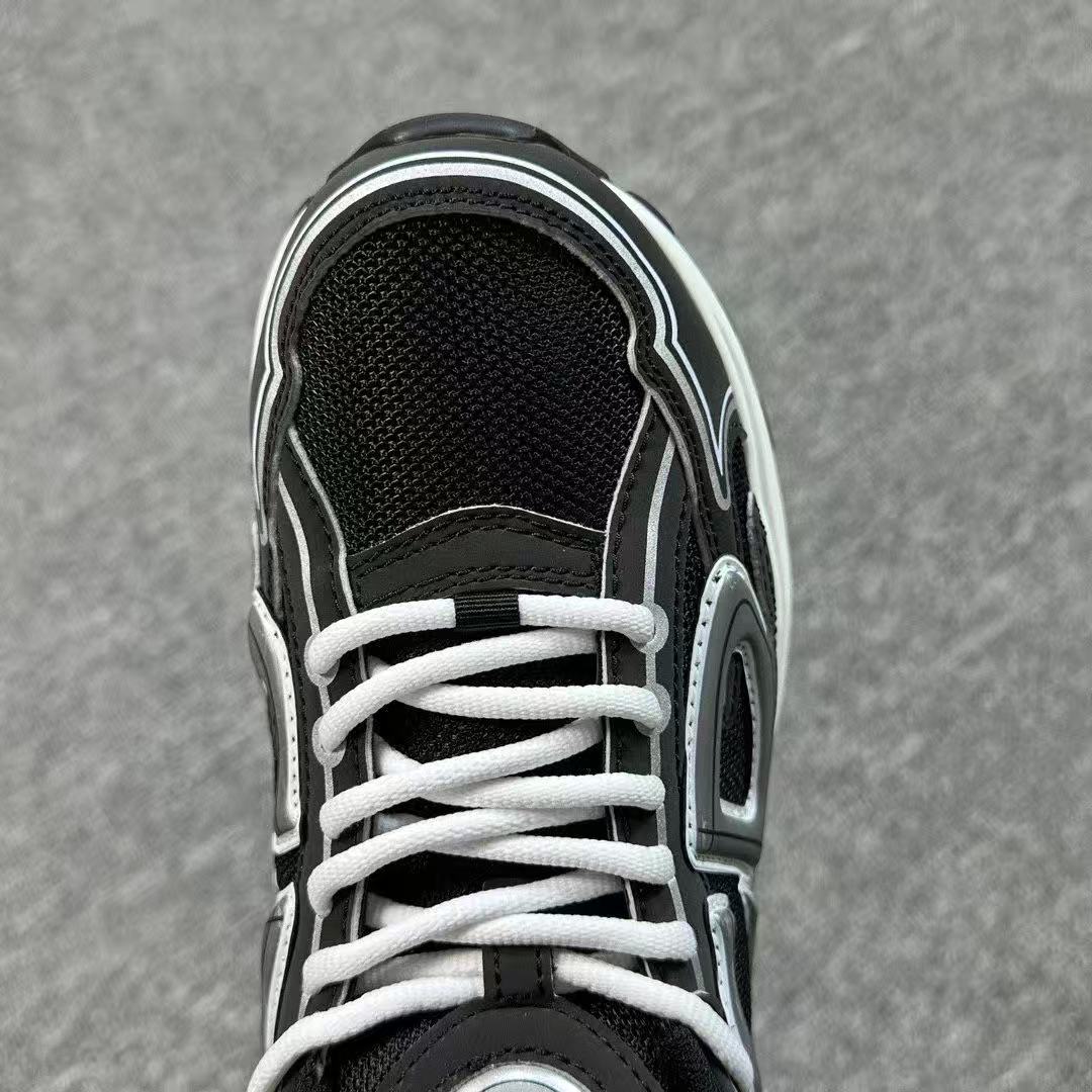 DIOR B30 black and white
