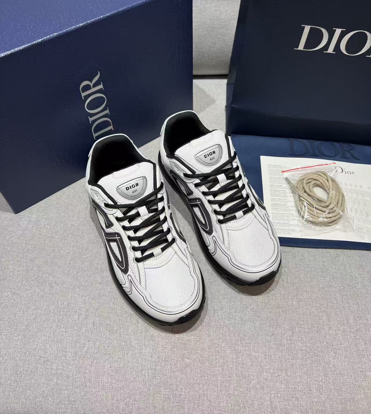 DIOR B30  white and black