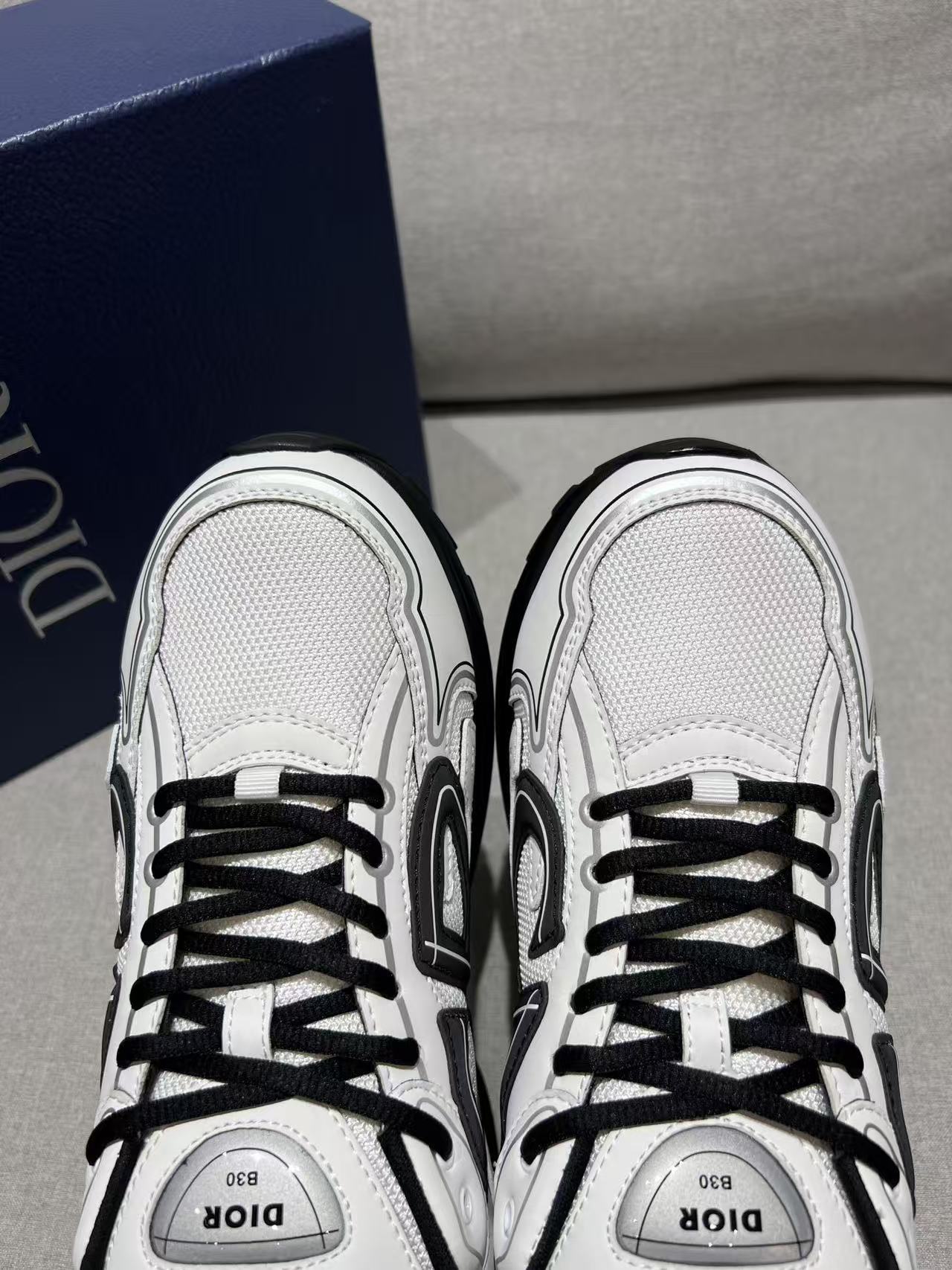 DIOR B30  white and black