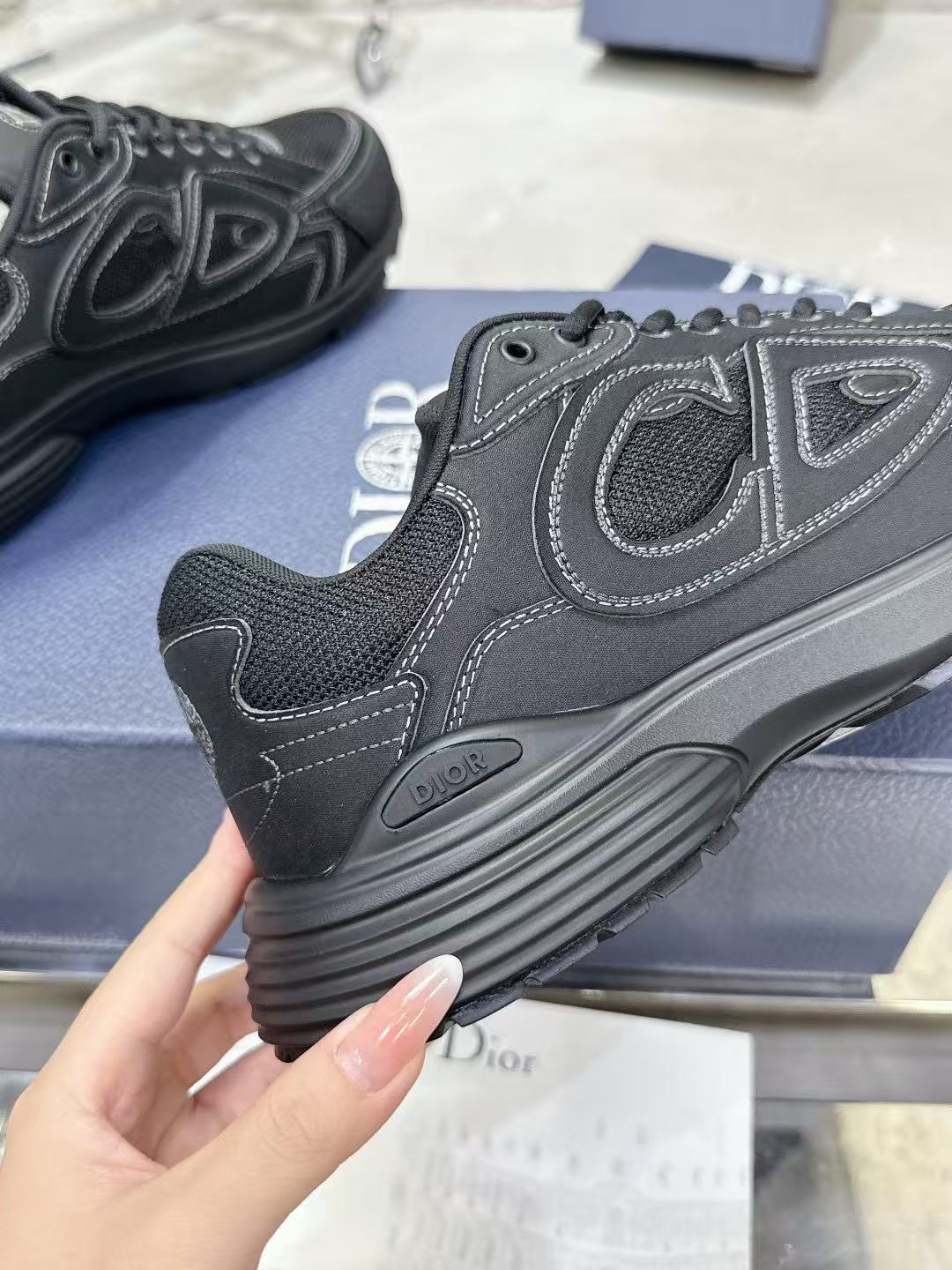 DIOR  B30  pure black