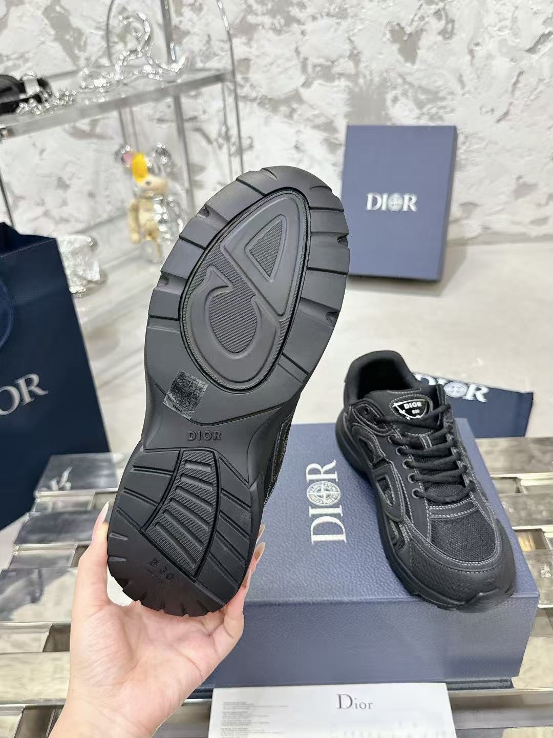 DIOR  B30  pure black