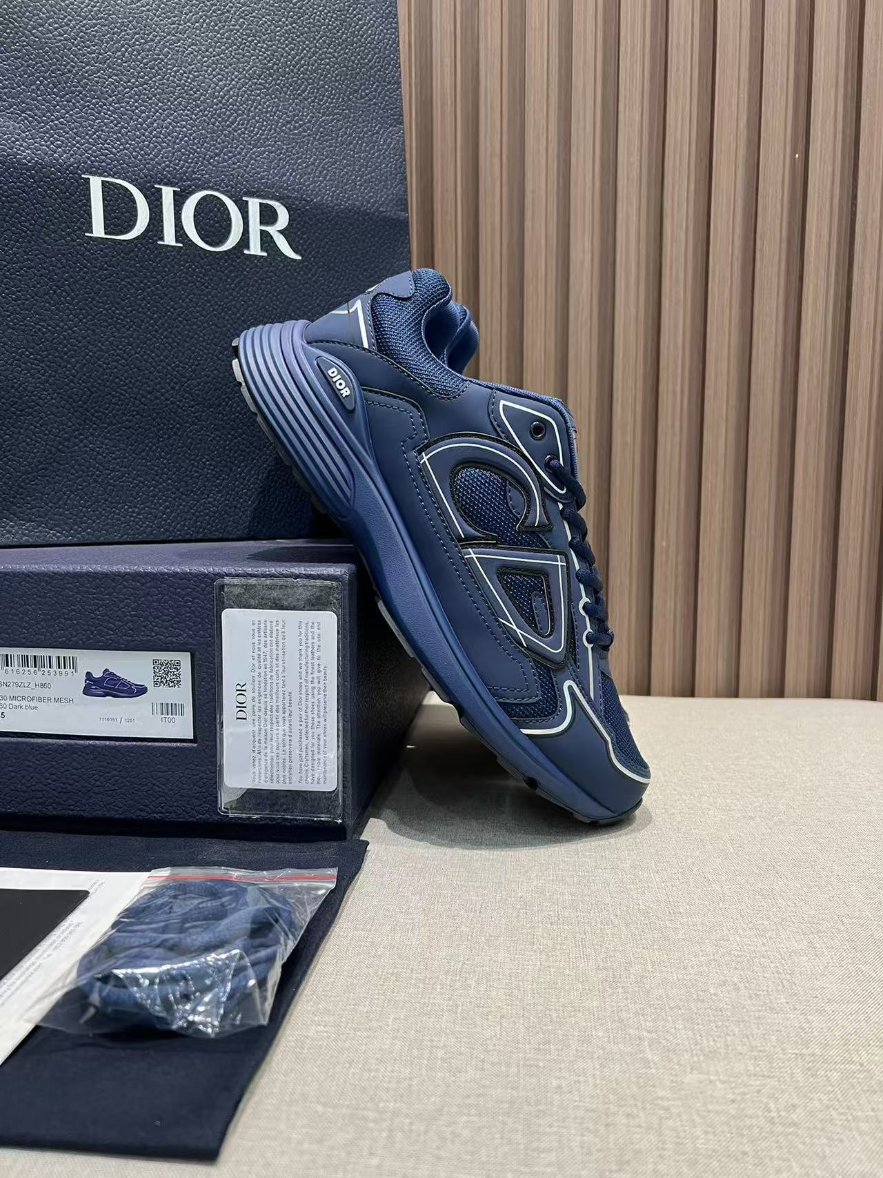 DIOR  B30 dark blue