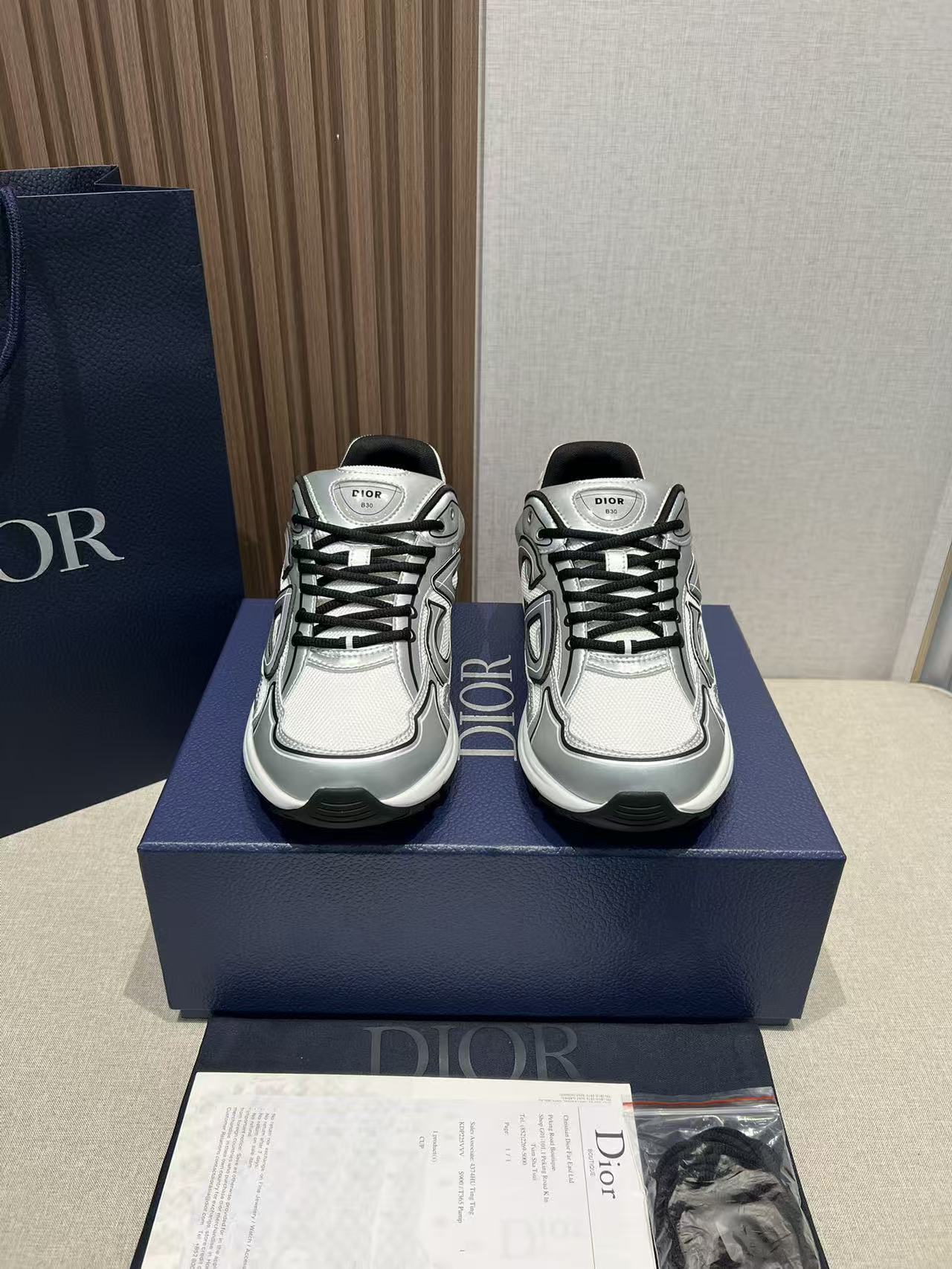 DIOR B30 silvery white