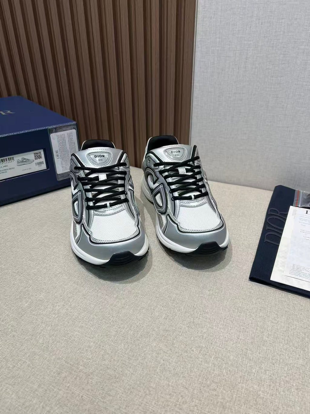 DIOR B30 silvery white