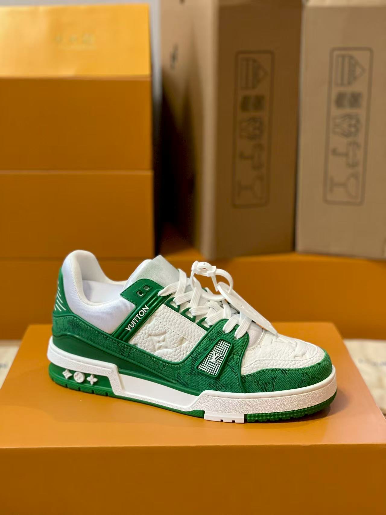 LV trainer Green Monogram Denim White