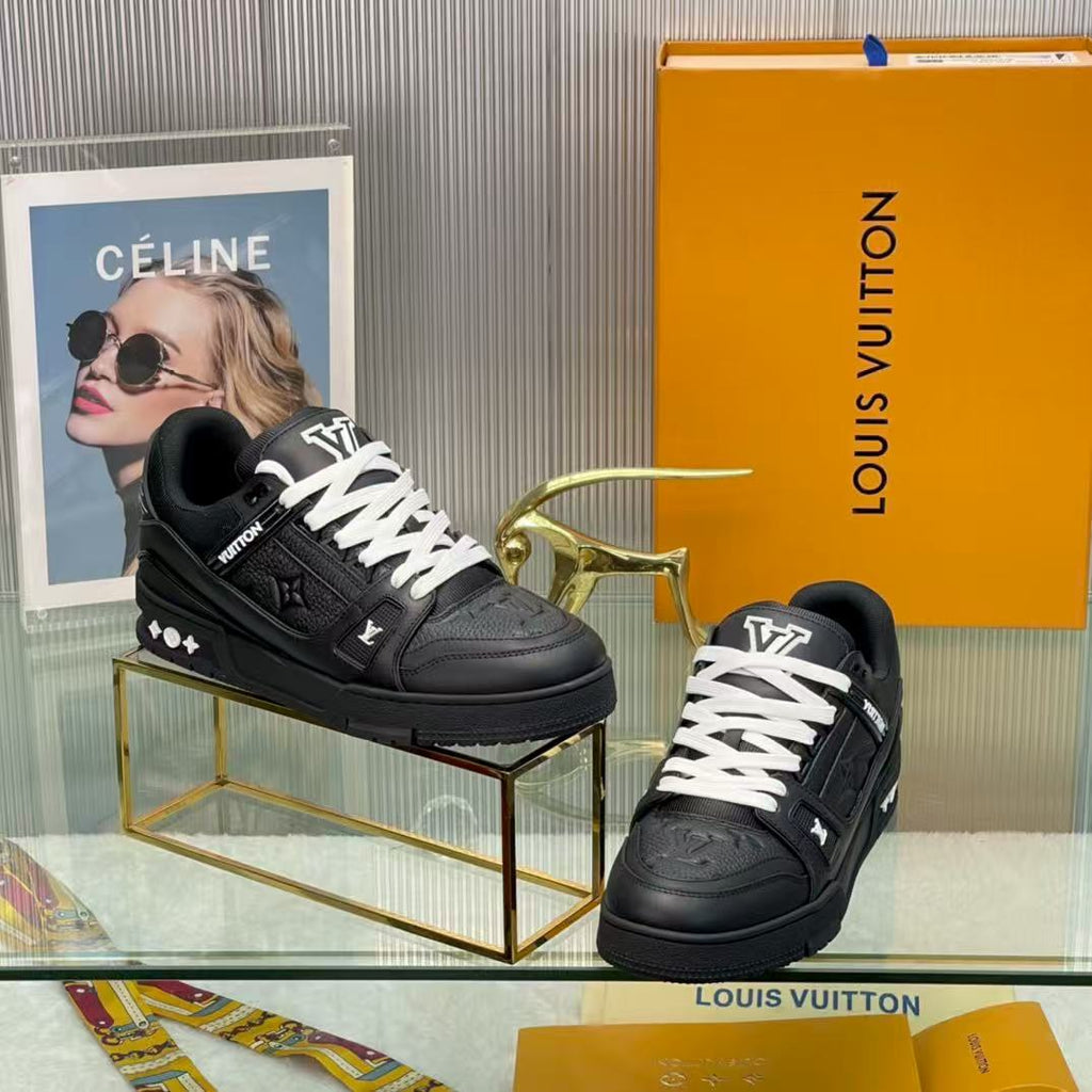 LV trainer black