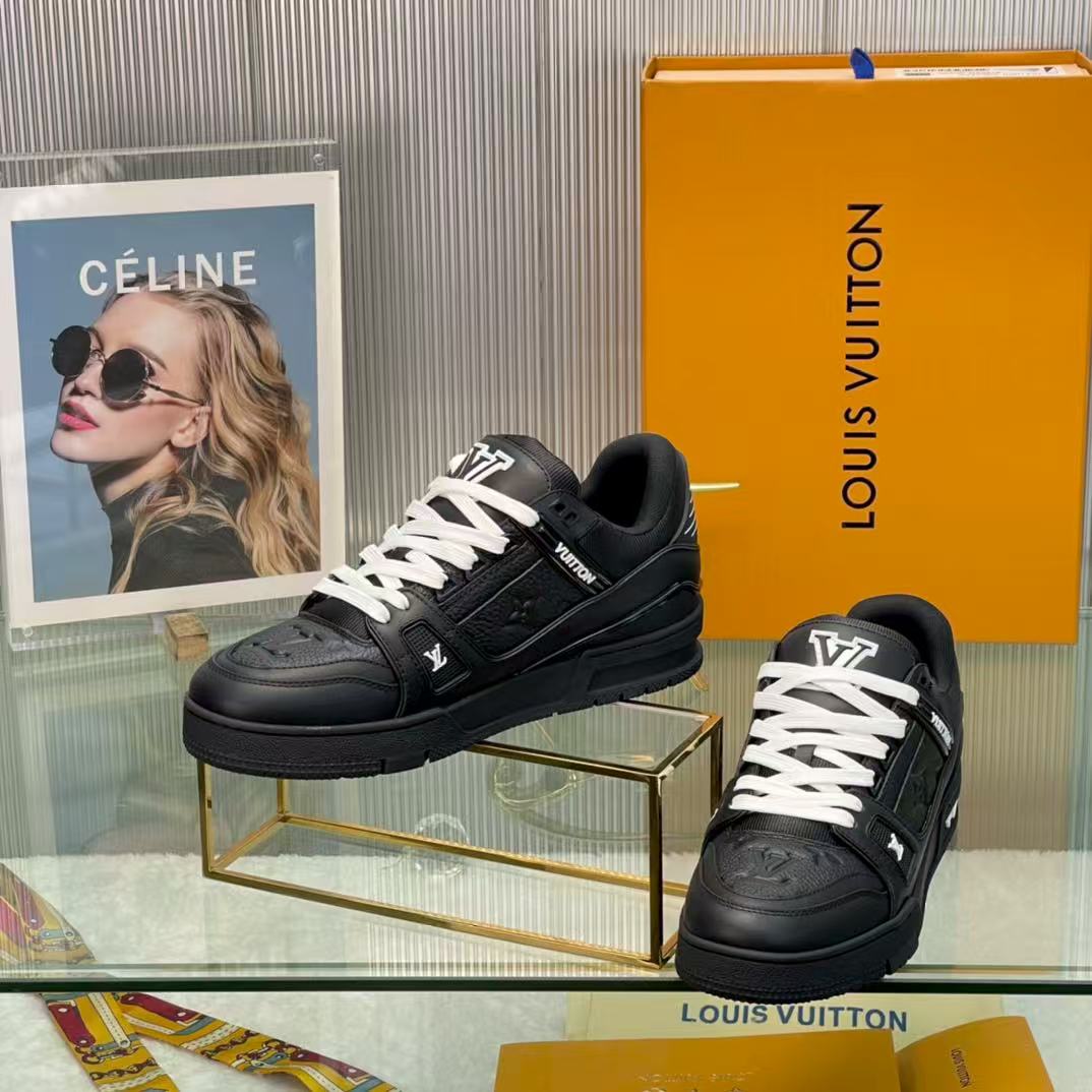 LV trainer black