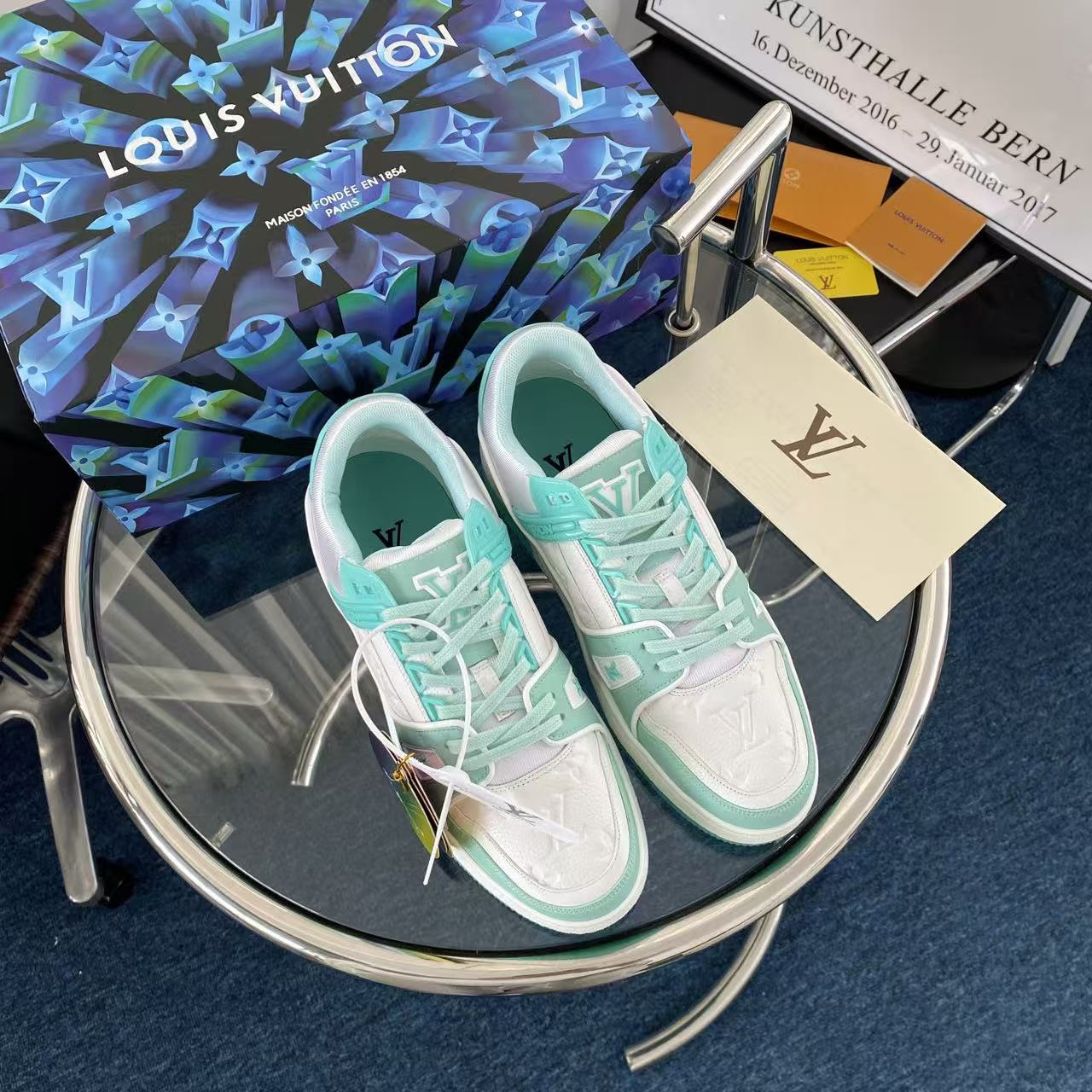 LV trainer Teal White'