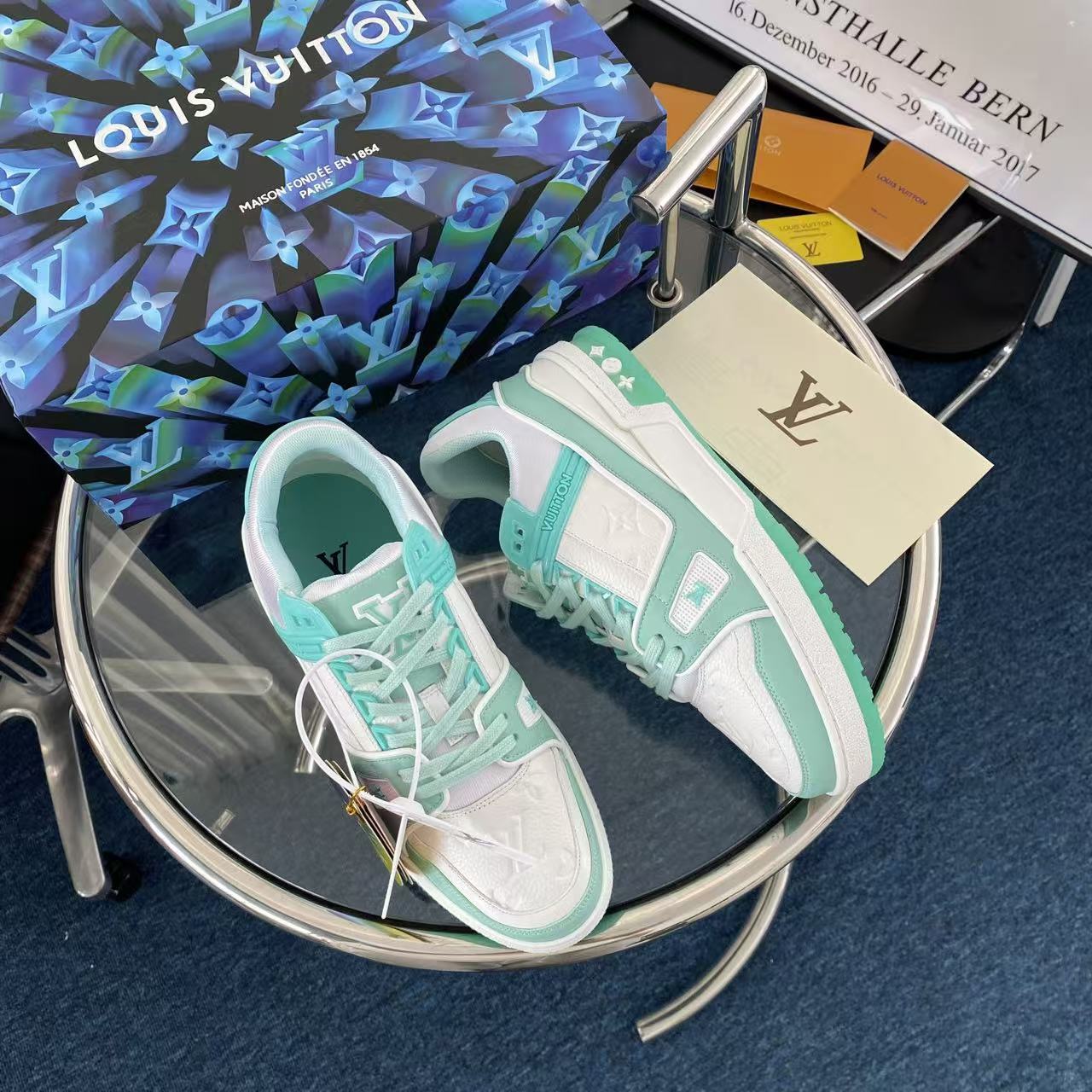 LV trainer Teal White'