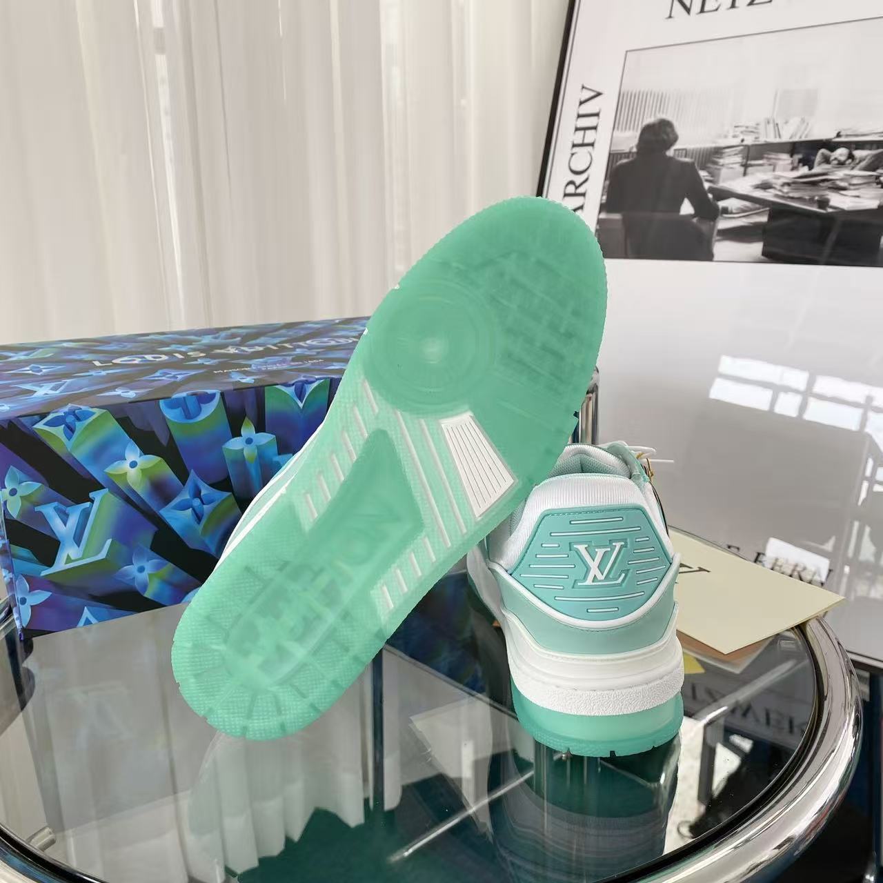 LV trainer Teal White'