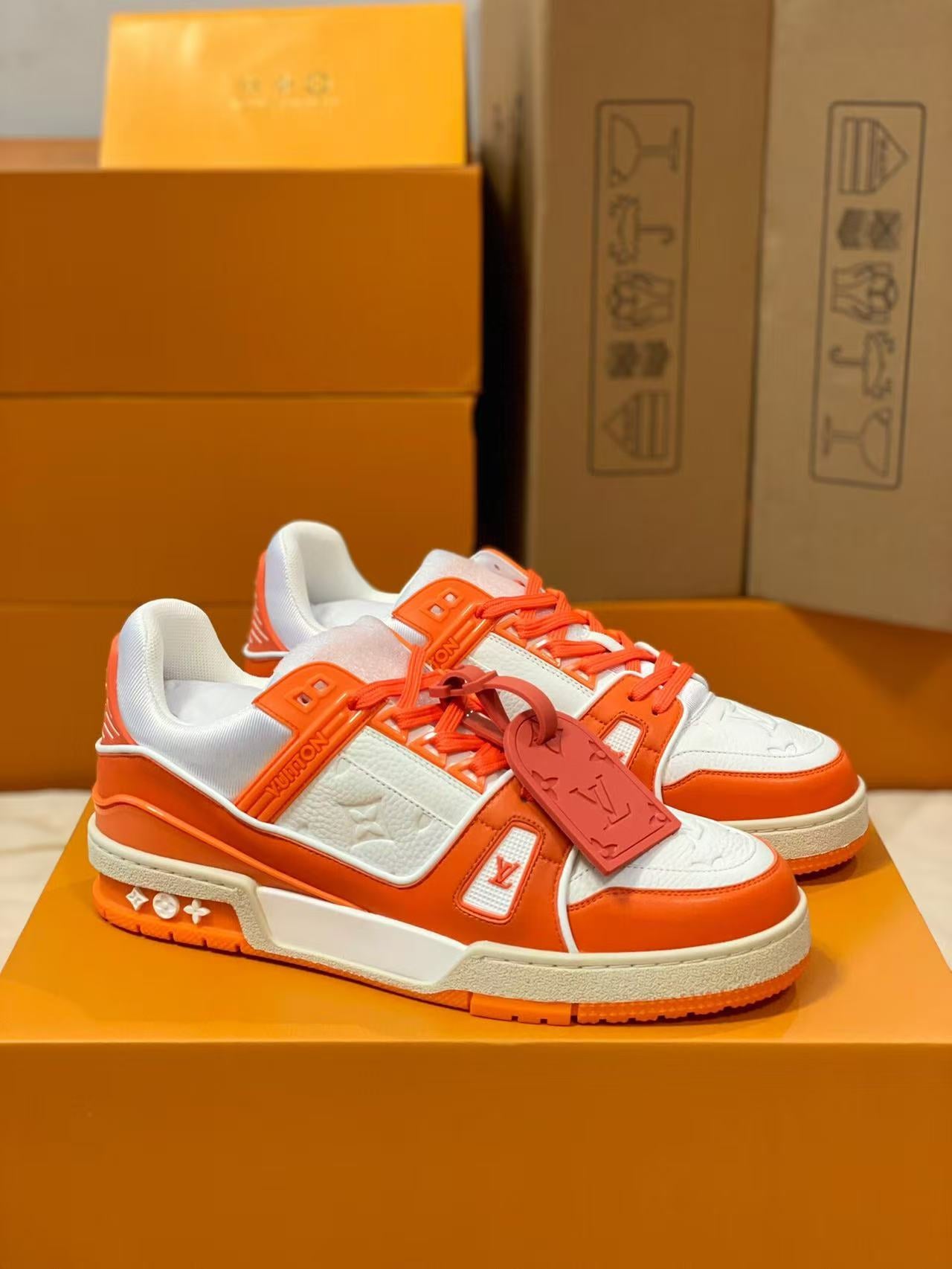LV trainer orange