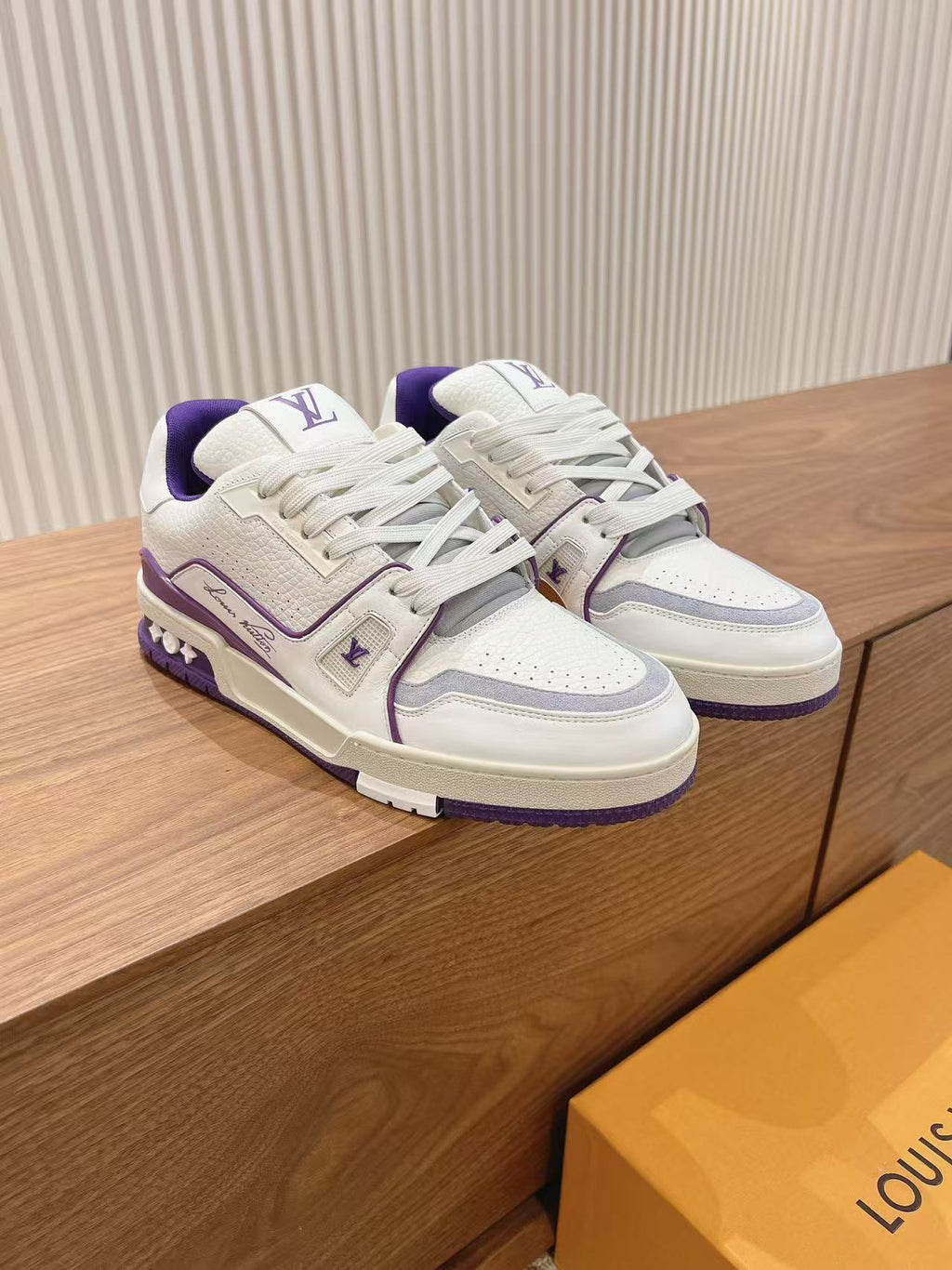 LV Trainer  "Violet" -