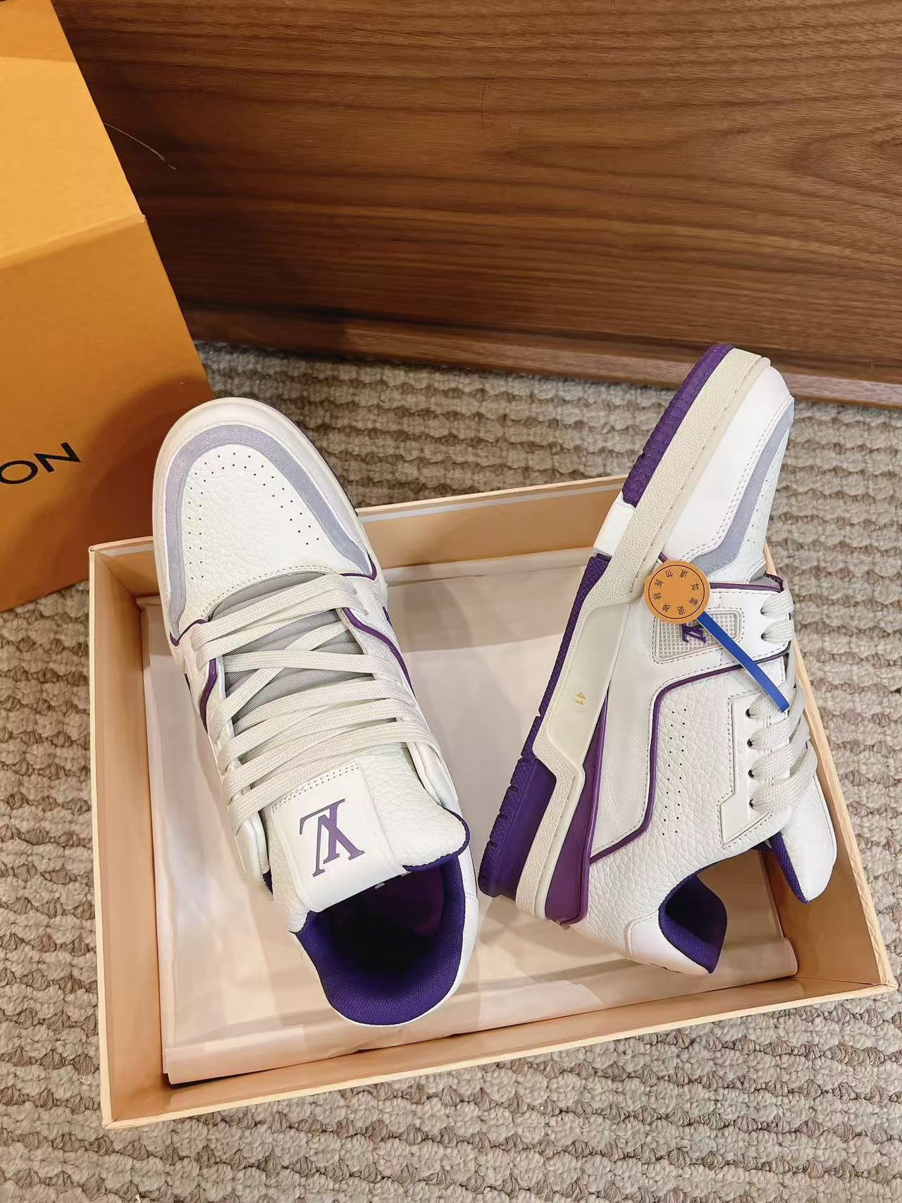 LV Trainer  "Violet" -