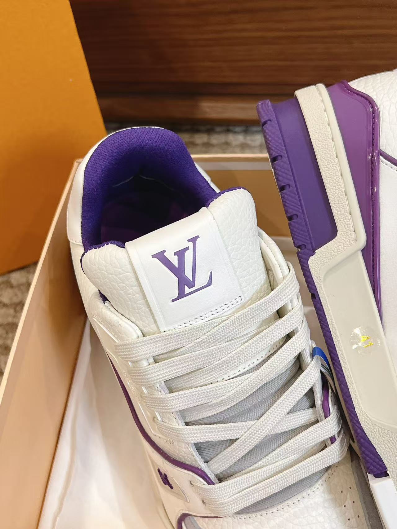 LV Trainer  "Violet" -