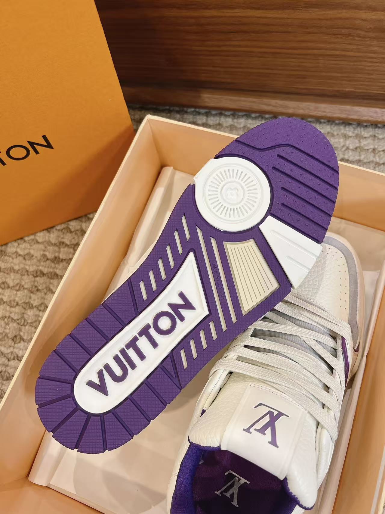 LV Trainer  "Violet" -