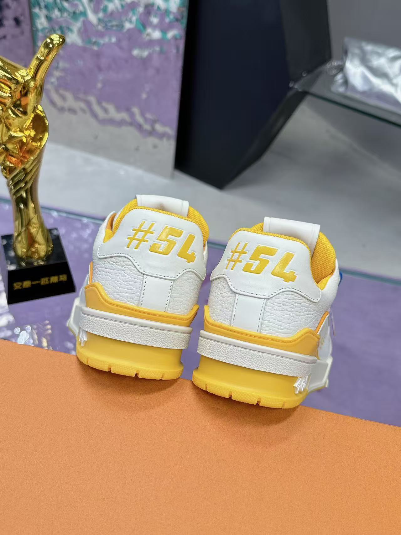 LV trainer #54 Signature  yellow and white