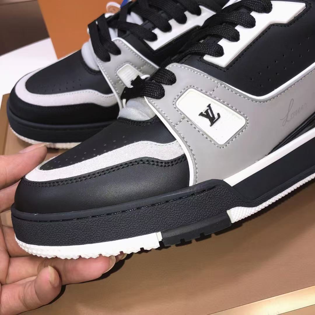 LV trainer #54 Signature black