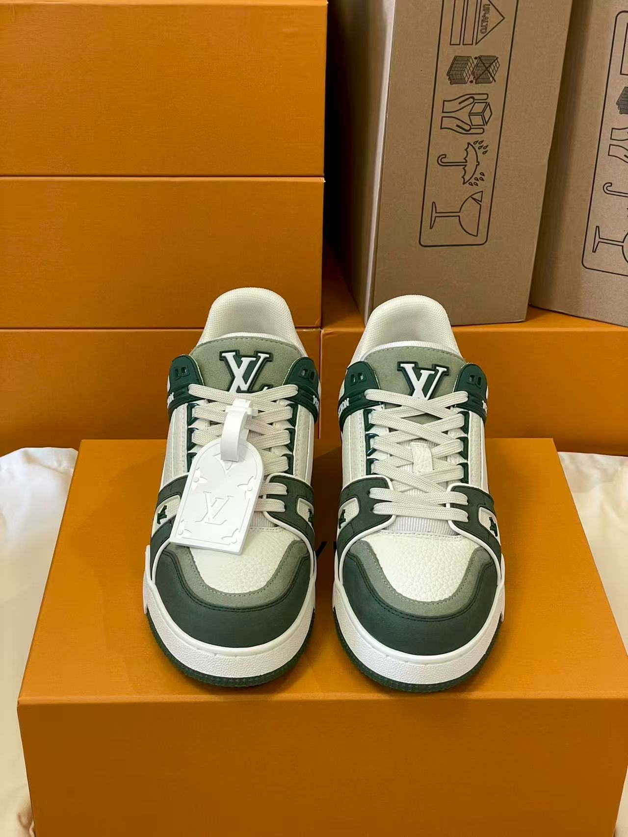 LV trainer light green white