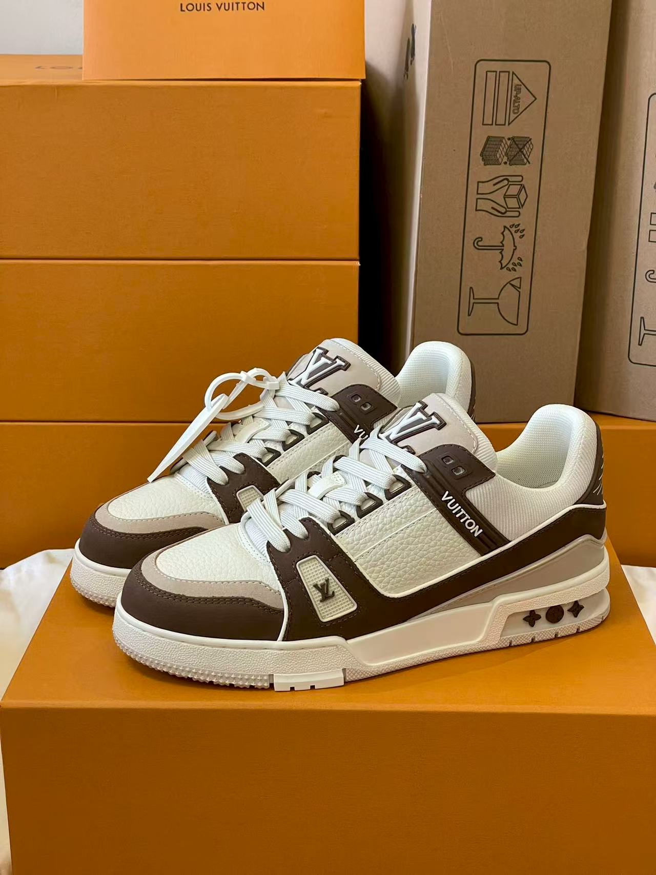 LV Trainers 'Beige Brown