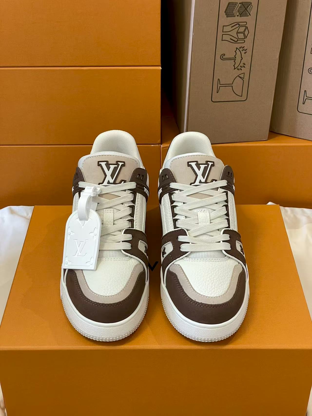 LV Trainers 'Beige Brown