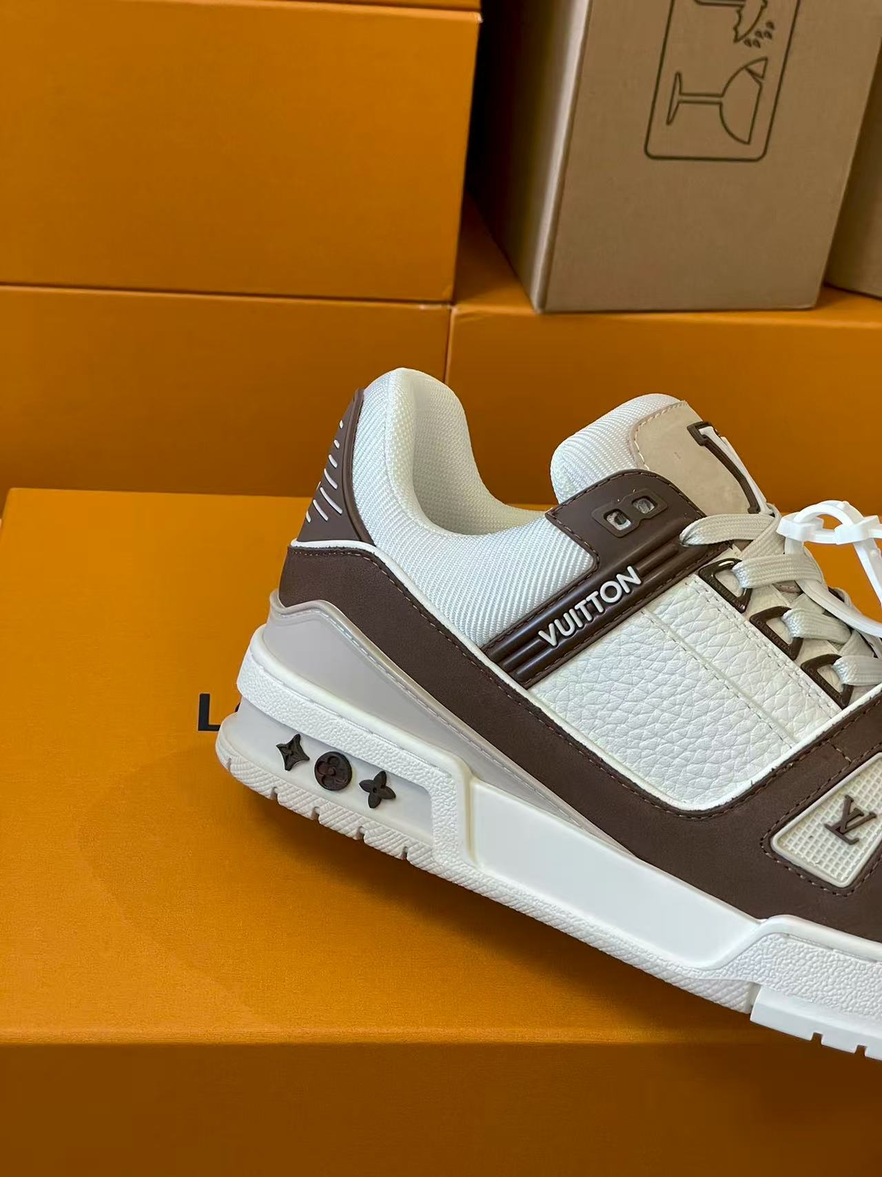 LV Trainers 'Beige Brown