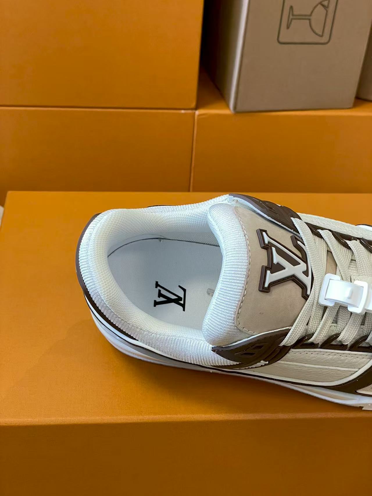 LV Trainers 'Beige Brown