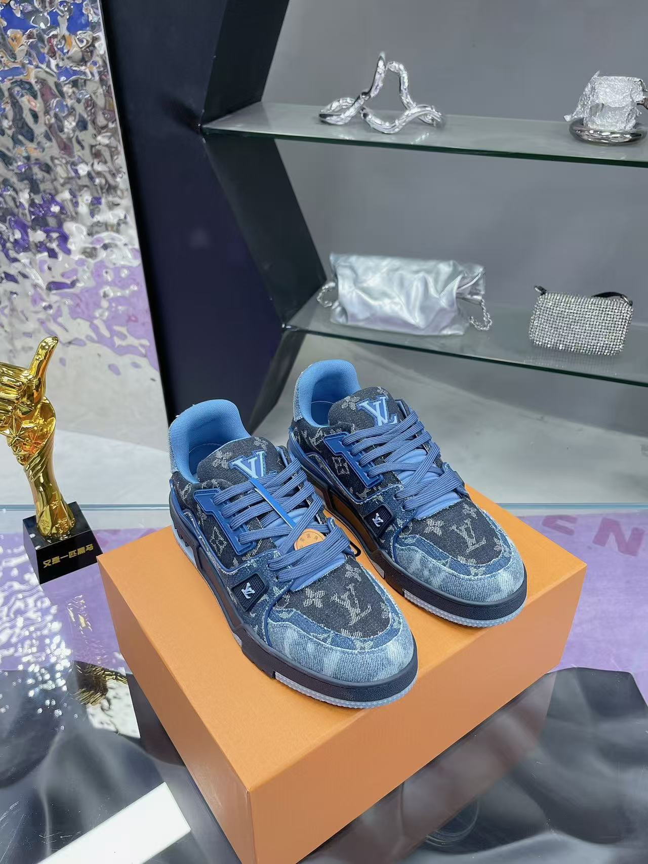 LV trainer “Denim Blue”
