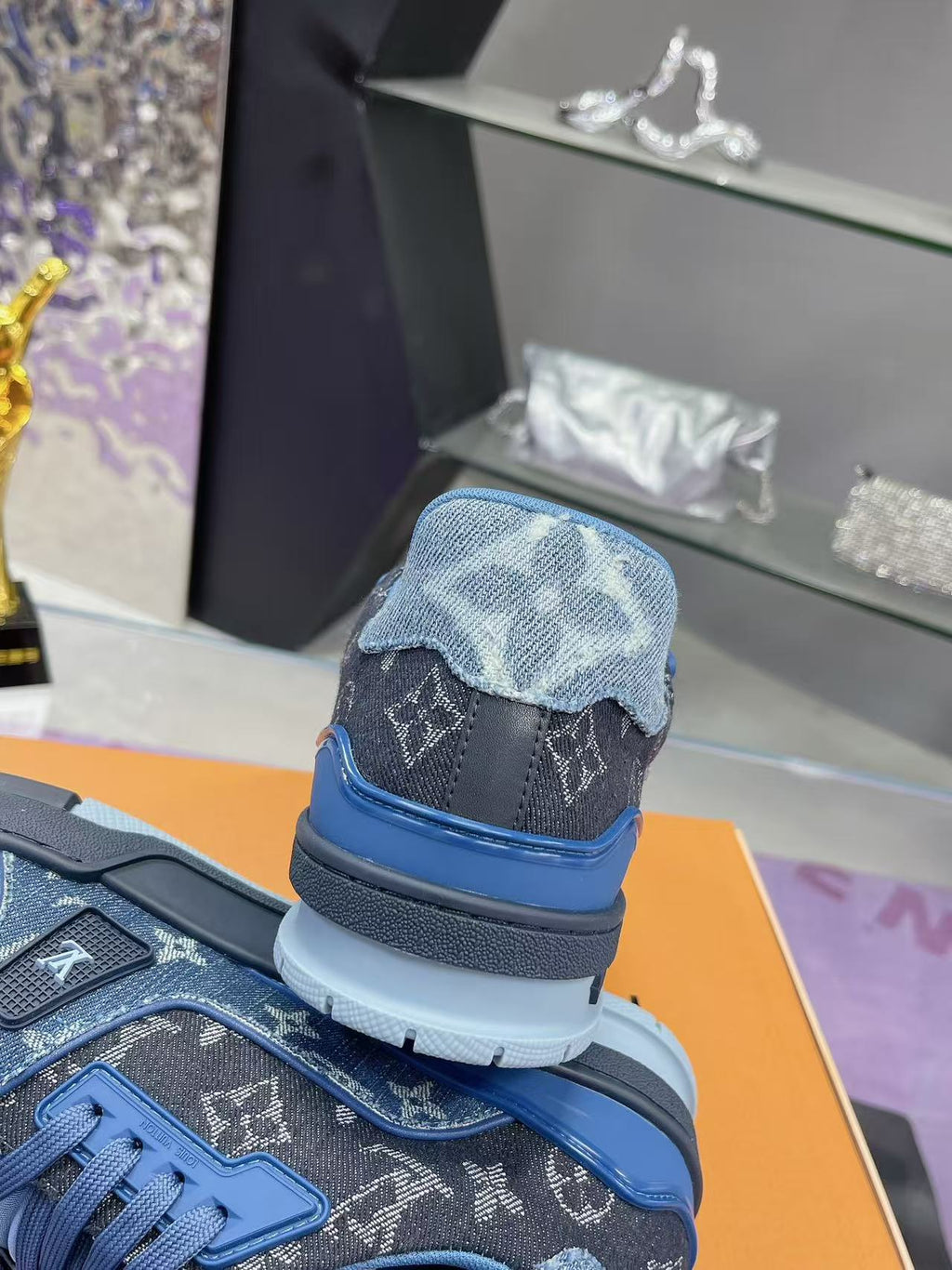 LV trainer “Denim Blue”