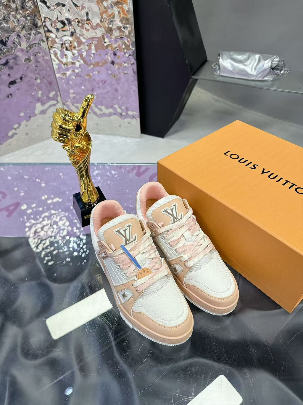 LV  trainer Pink calfskin