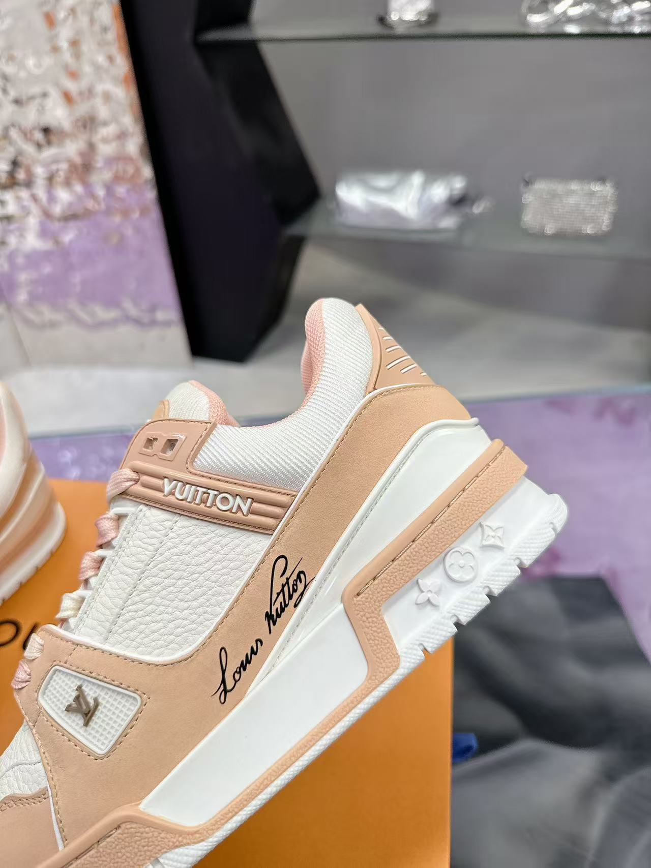 LV  trainer Pink calfskin