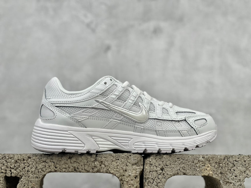 NIKE P6000 White blue orange white